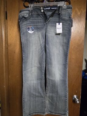 Wallflower Faded Gray Wide-Leg Jeans